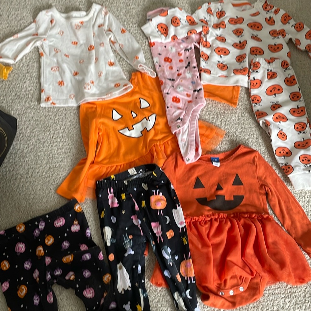 Halloween girls clothing LOT. 12-18 months